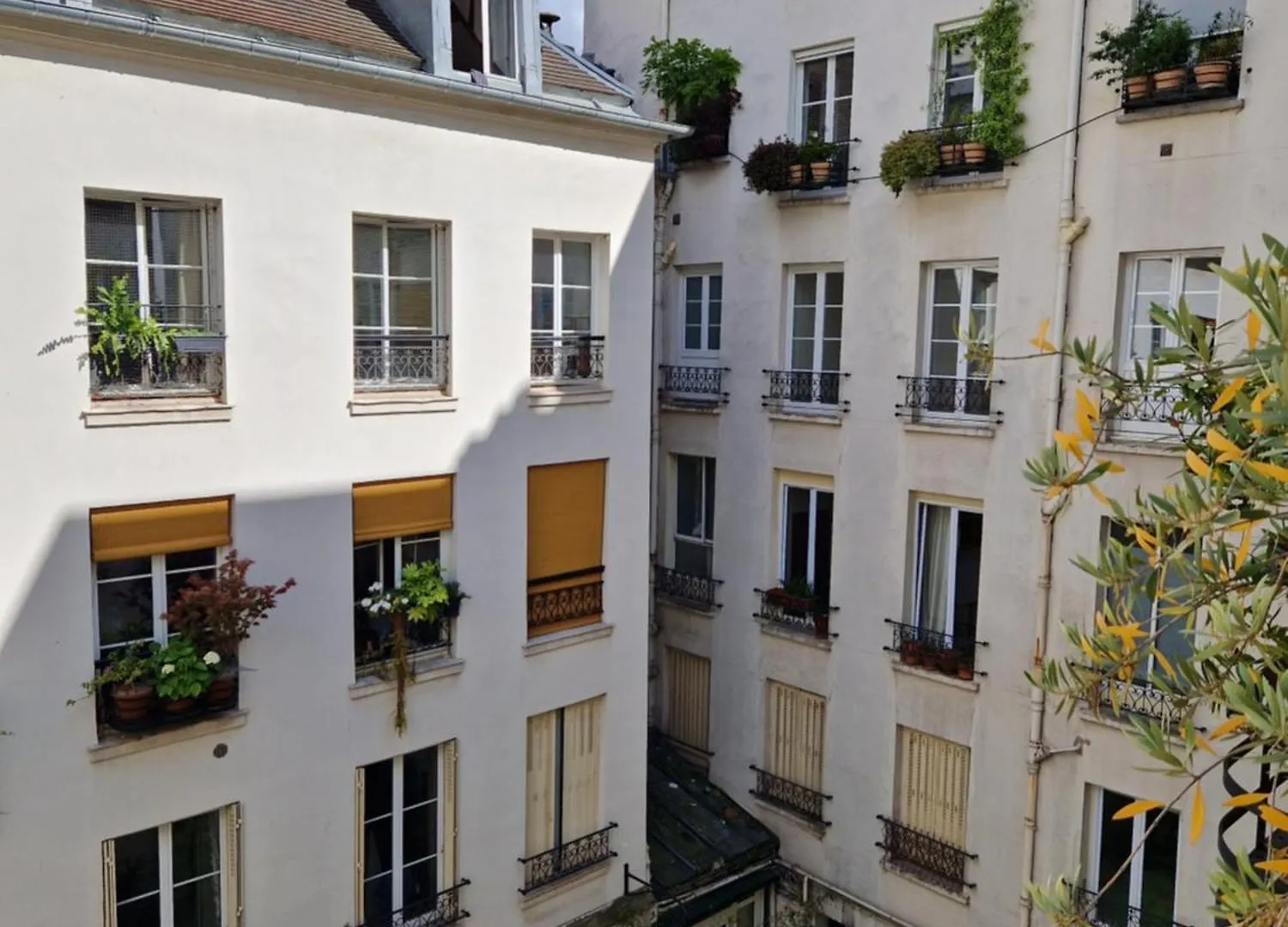 Architect-designed In Le Marais District Apartment Paris