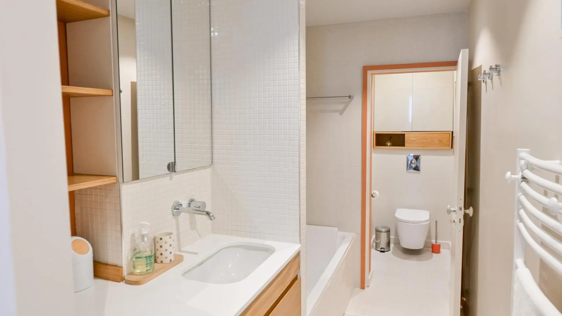Architect-designed In Le Marais District Apartment *