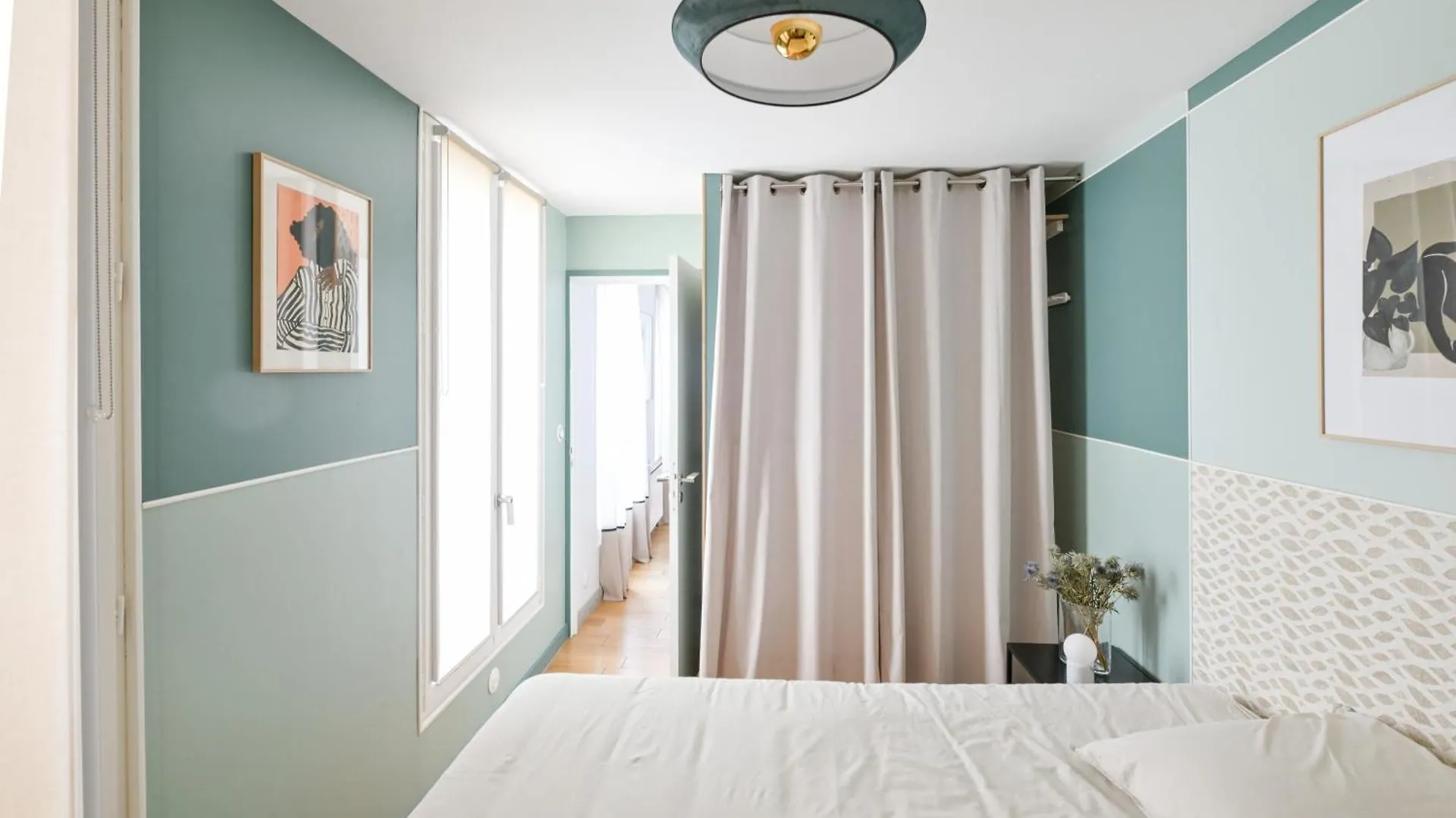 Architect-designed In Le Marais District *